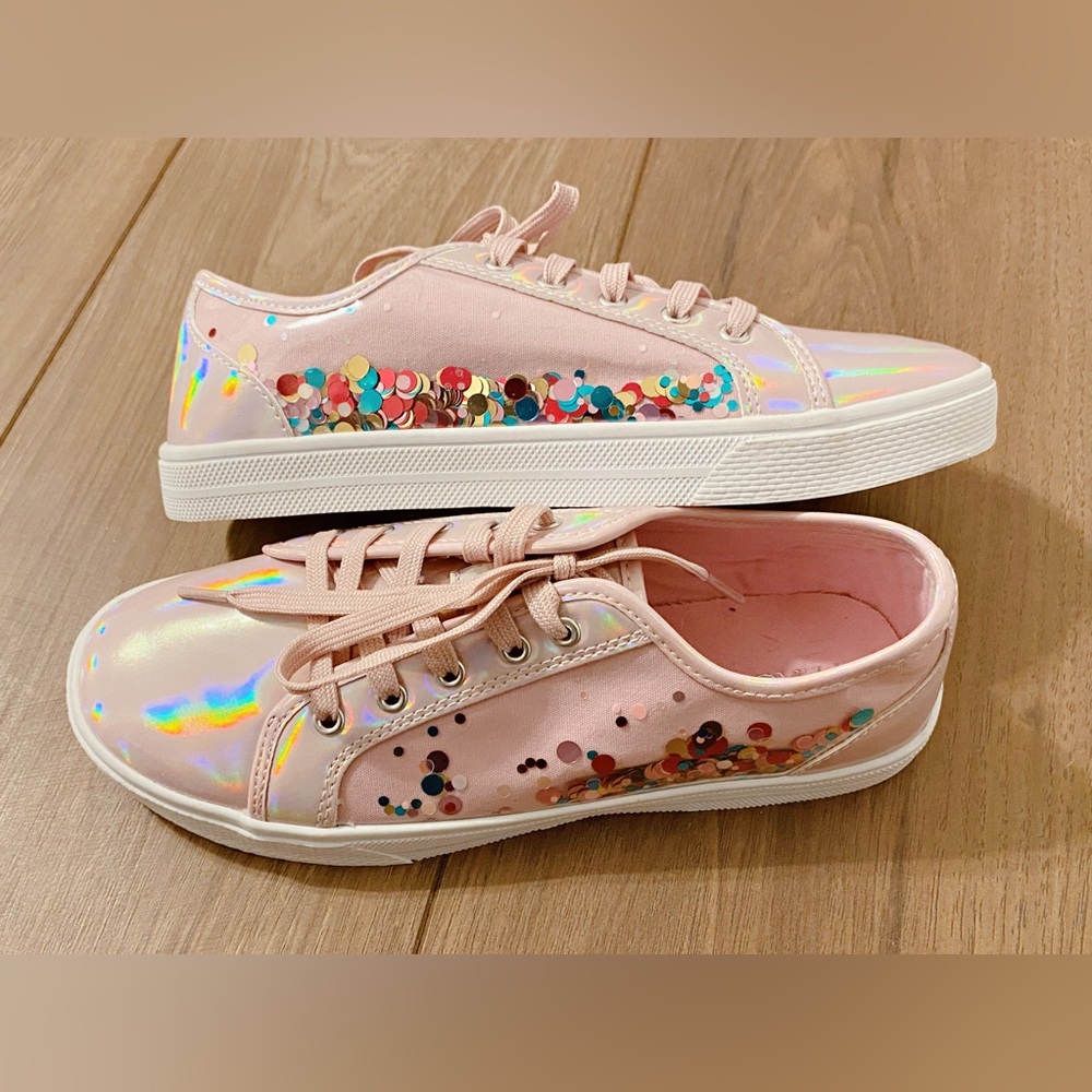 The Children’s Place Girl’s pink confetti sneakers
